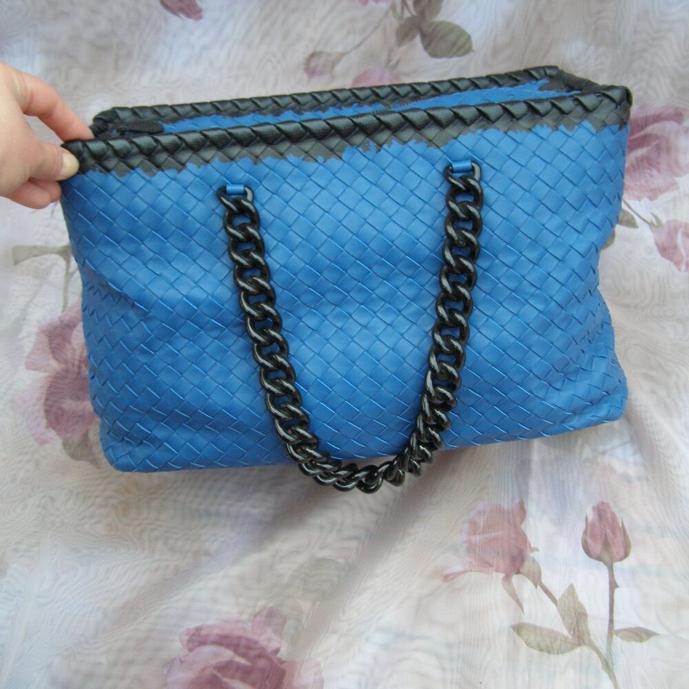 NEW Bottega Veneta Intrecciato Blue Leather Bag - Picture 10 of 16